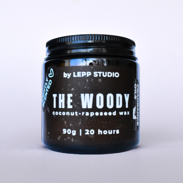 "WOODY" lightly scented candle 