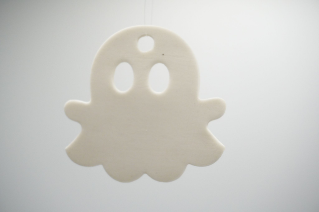 Spøgelse - med bølget bund