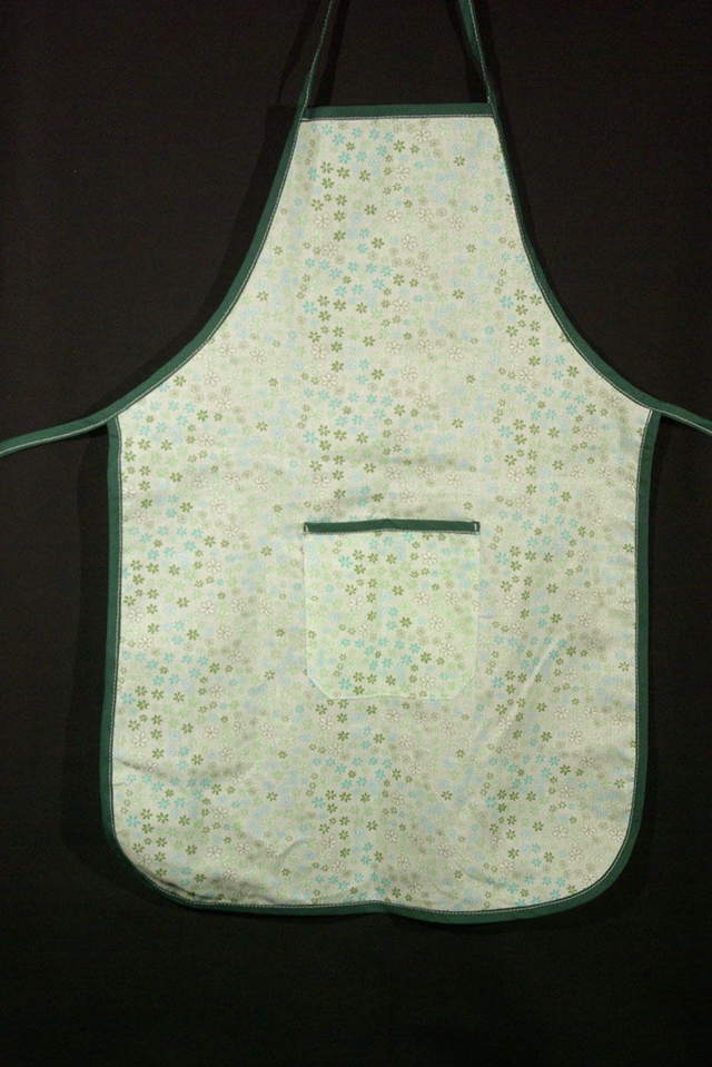 956-Tablier enfant vert à fleurs