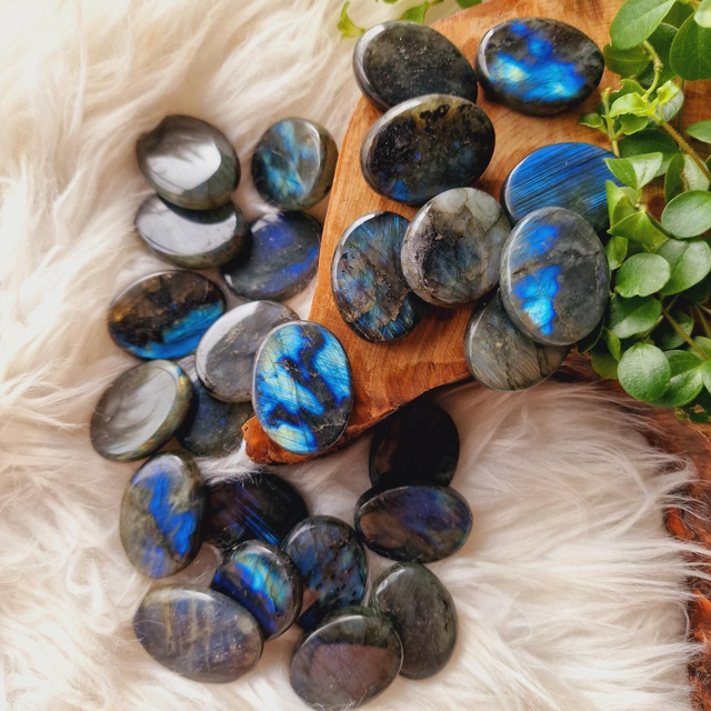 Labradorite Slabbed Worrystone 