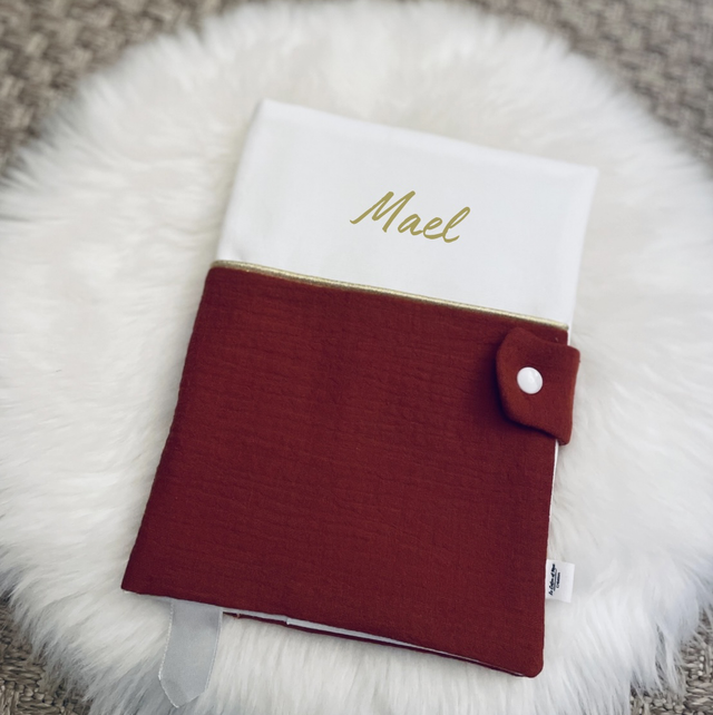 Protège carnet de santé prénom uni et blanc