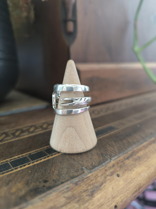 Bague en métal argenté T55