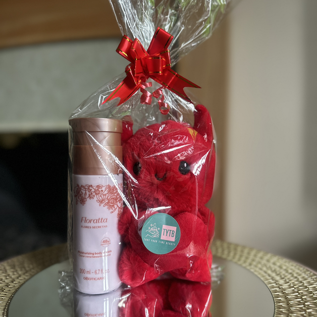 V-Day ❤️ Floratta Secret Flowers Gift Set