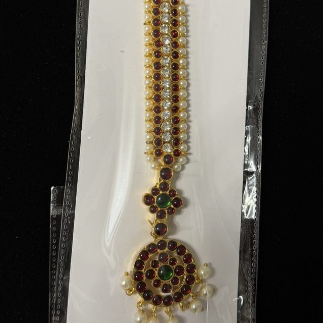 Kemp Nethichutti/Maangtikka red white stones 