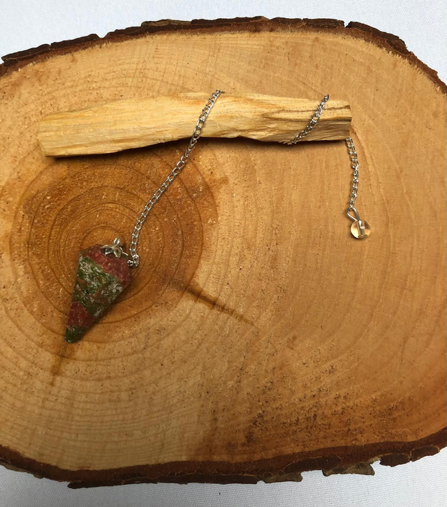 Pendule en Unakite