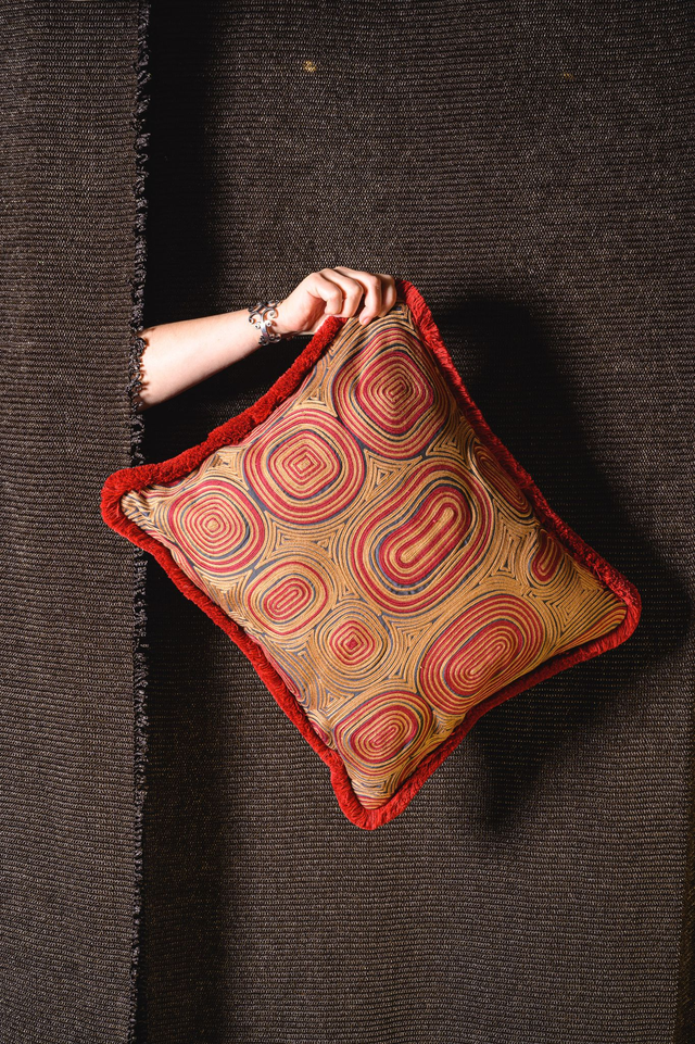 Pierre Frey luxury decorative doubleface cover cushion red black geometric embroidery copricuscino ricamato house decor home decoration