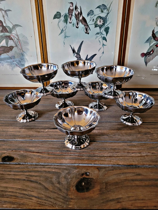X Reserved for Alina : Set of vintage stainless steel cups 
