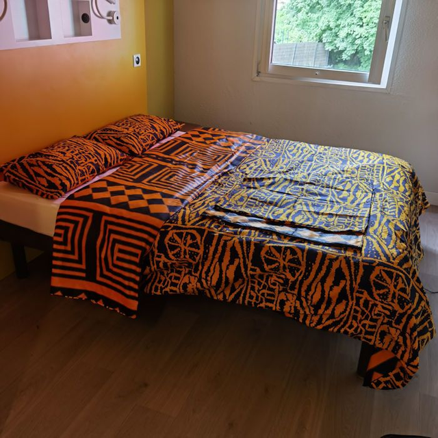 Parure housse de couette réversible 260x240 + 4 taies d'oreillers 63x63 et/ou 40x70 cm (1)