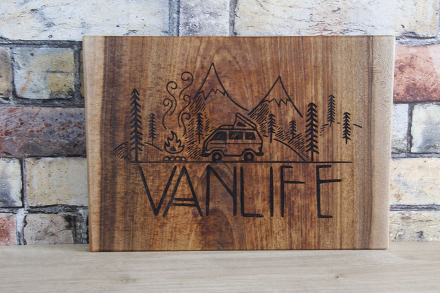 PLANCHE À DÉCOUPER N°71