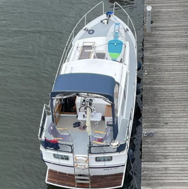 2h Bootstour "Schlösserrundfahrt" mit Skipper-Mindestanzahl Gäste 4. 