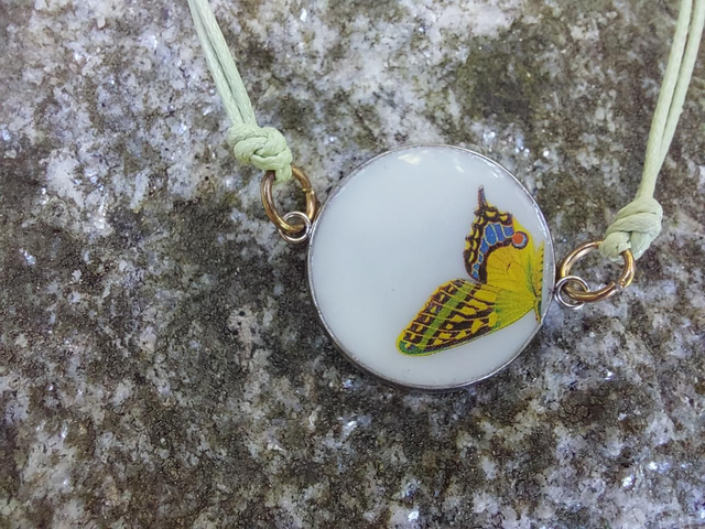 Bracelet papillon jaune et vert