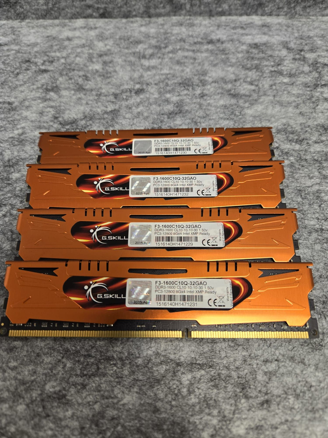G.Skill DIMM 32 GB DDR3-1600 (4x 8 GB) Quad-Kit