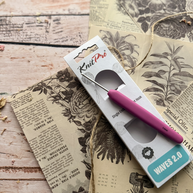 Crochet ergonomique – L’allié parfait de tes kits fleurs