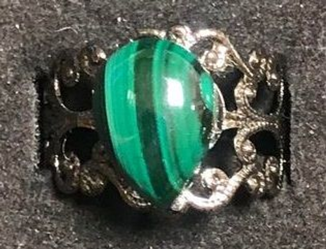 malachite (bague baroque noire) 