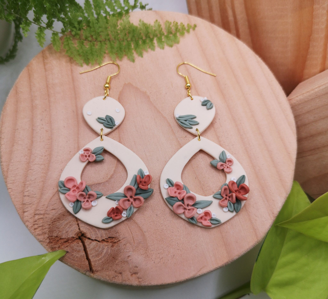 Collection Les Florales - Boucles d&#039;oreilles Eglantine 