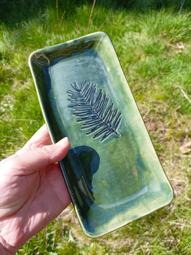 Plateau en grès vert avec empreinte sapin