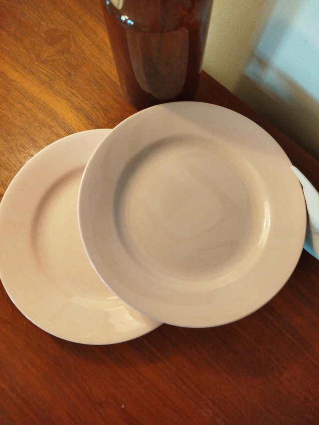 Assiette plate St Amand 