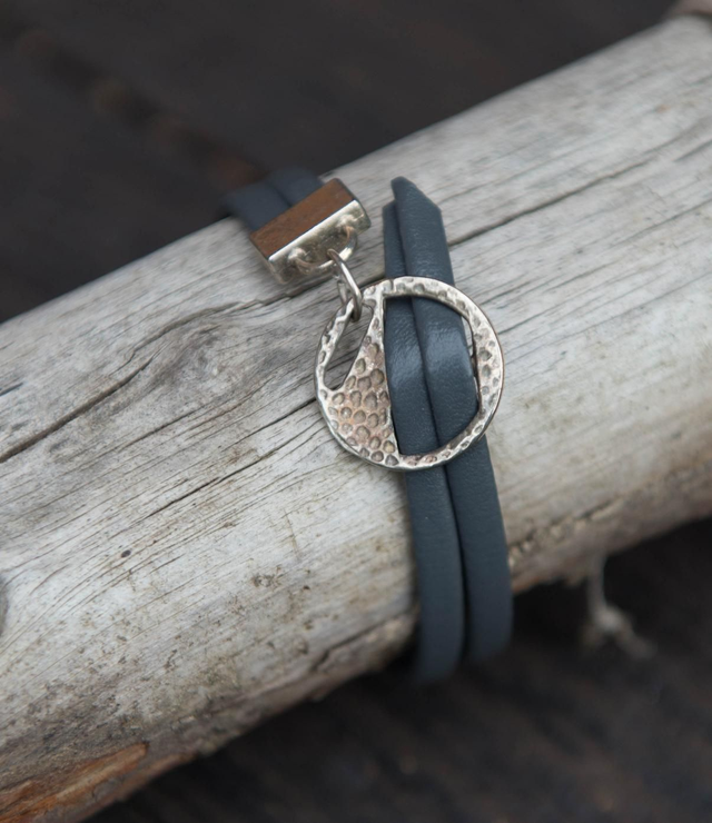 Bracelet gris