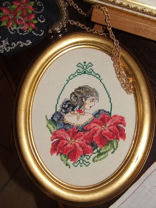 RL35 " Poinsetta Fay"