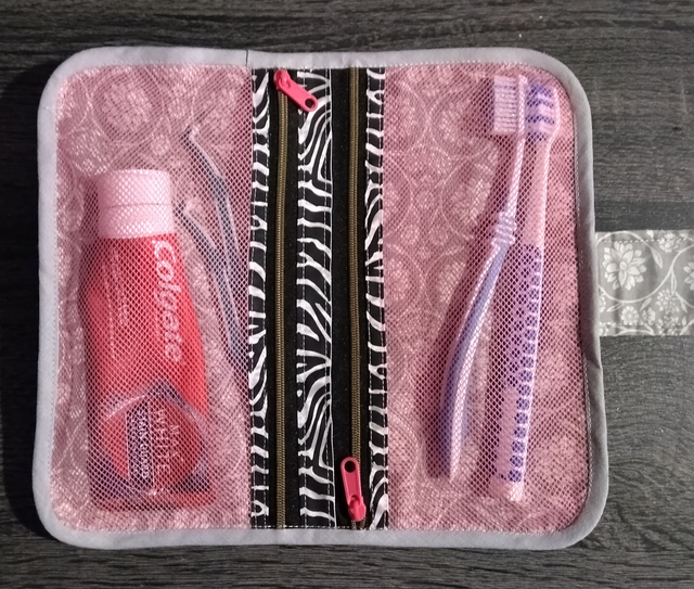 Pochette brosse à dents