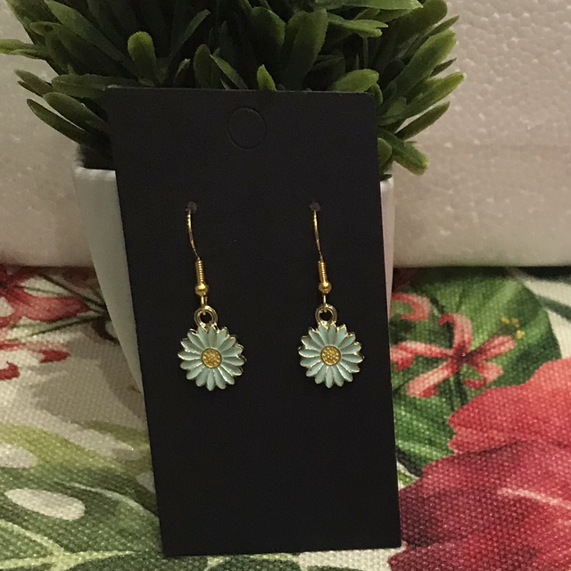 Green Dangling Earrings- GDE06