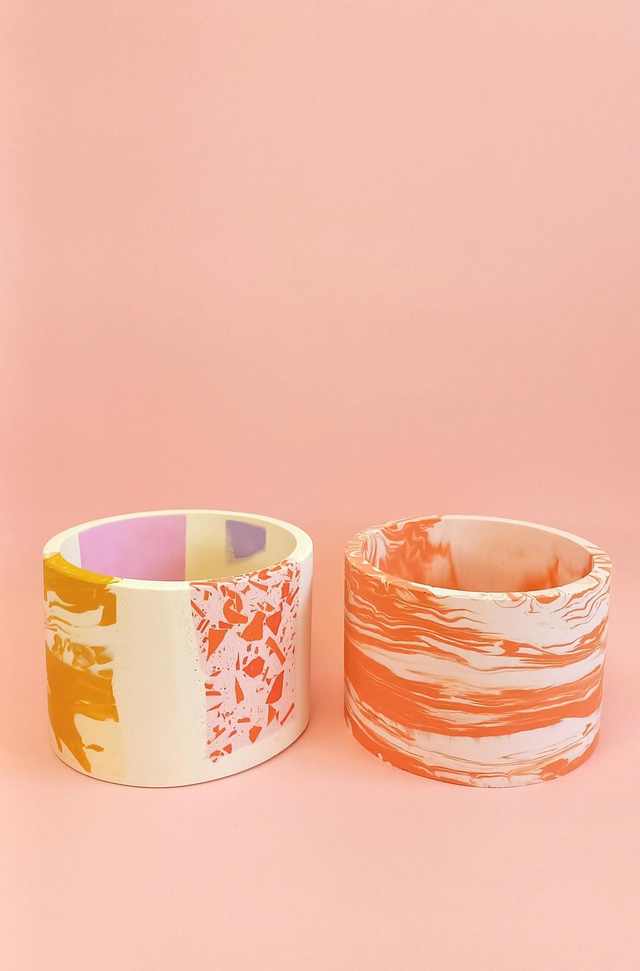  Osłonka na doniczkę, beżowa doniczka, kolorowe lastryko