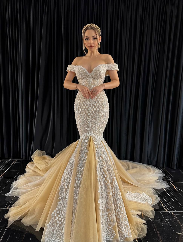 Robe de Mariée Sirène Col Bateau Doré en Strass / Réf : RMS65