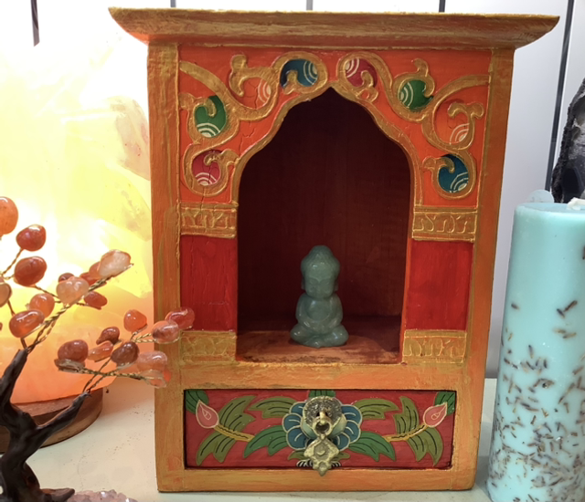 Autel peint à la main au Népal 