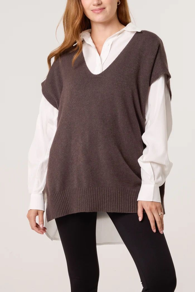 Knitted V-Neck Vest - Chocolate