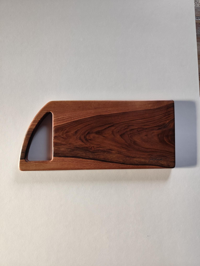 Planche Aravis en noyer