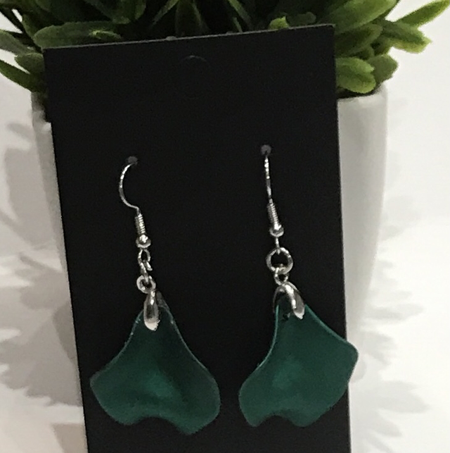 Green Dangling Earrings- GDE80