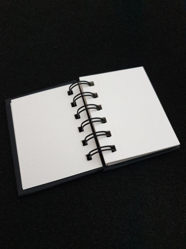 Carnet de voyage, A7, papier aquarelle détachable.