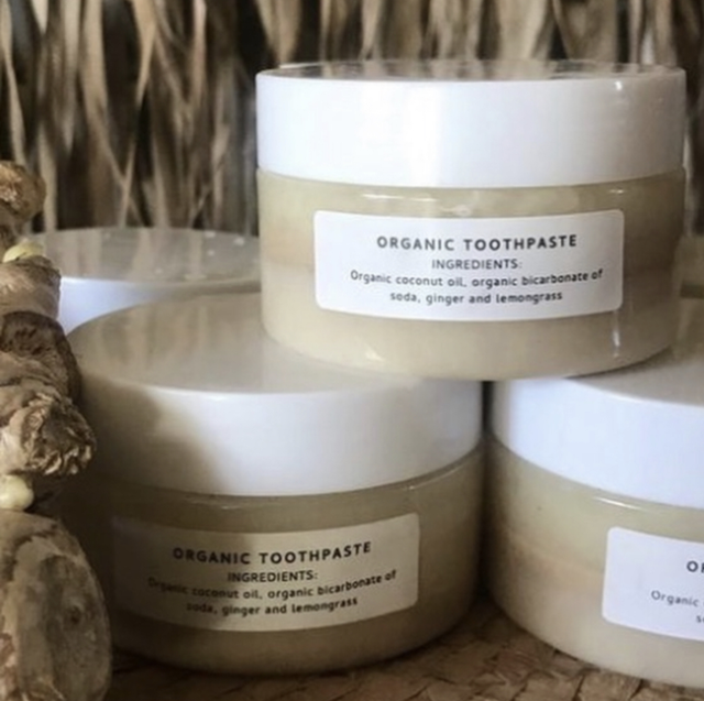 Organic ginger and lemongrass toothpaste 