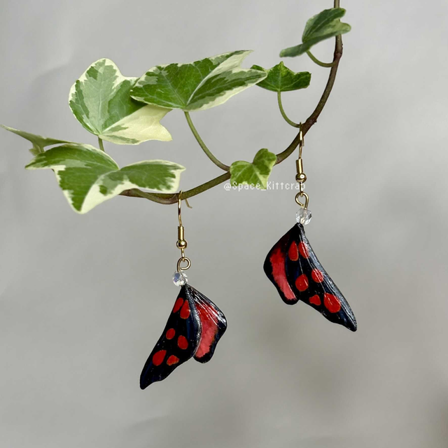The six-spotted burnet moth butterfly earrings (metuljasti uhani)