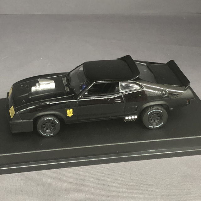 Ford Falcon XB 1973 „Last of the V8 Interceptors“ Greenlight 1:43
