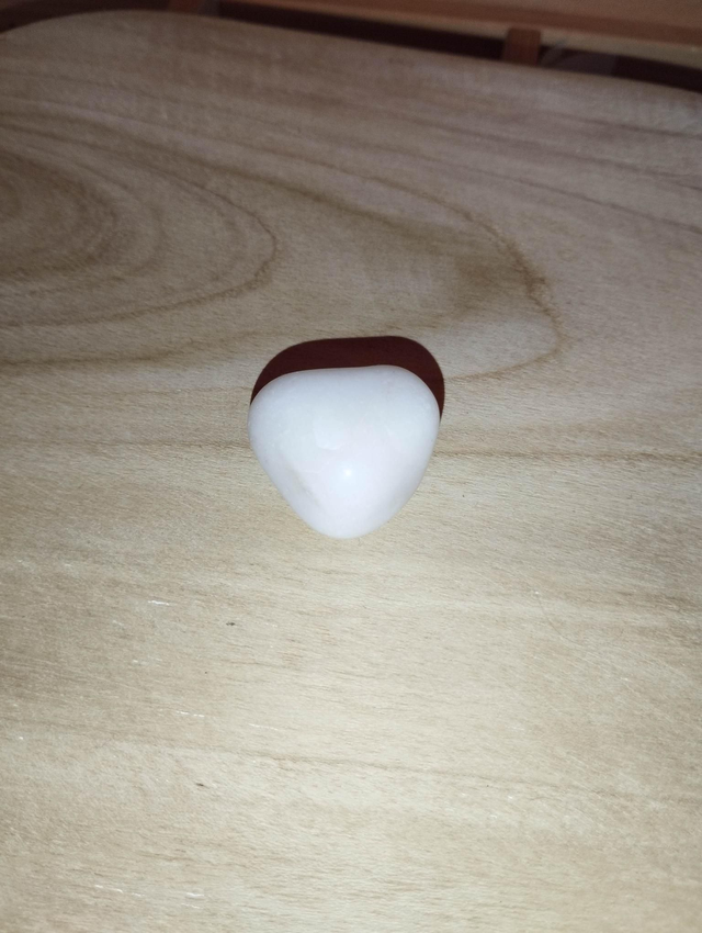 Agate blanche pierre roulée 