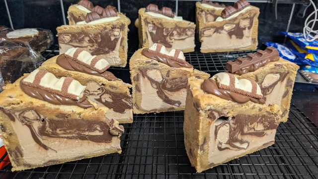 PRE - ORDER   COOKIE PIE 