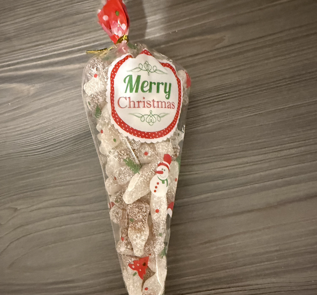 Sour cola bottle cones