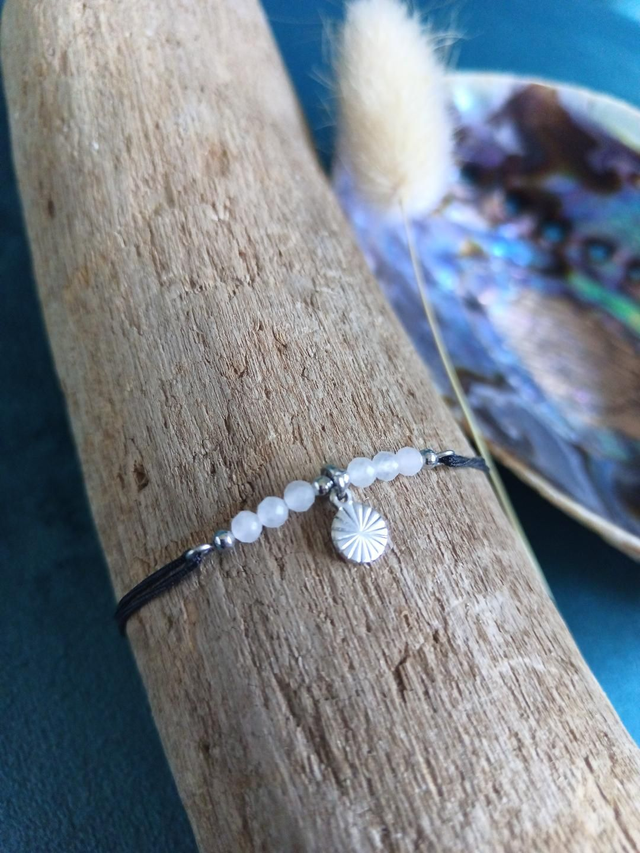 Bracelet cordon Nora en Quartz Rose - Équilibre et Douceur