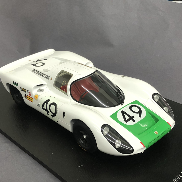 Porsche 907 Jo. Siffert / H. Hermann winner 12h Sebring 1968 Spark 1:18
