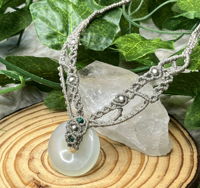 Collier/ Diadème «Perles du Ruisseau »