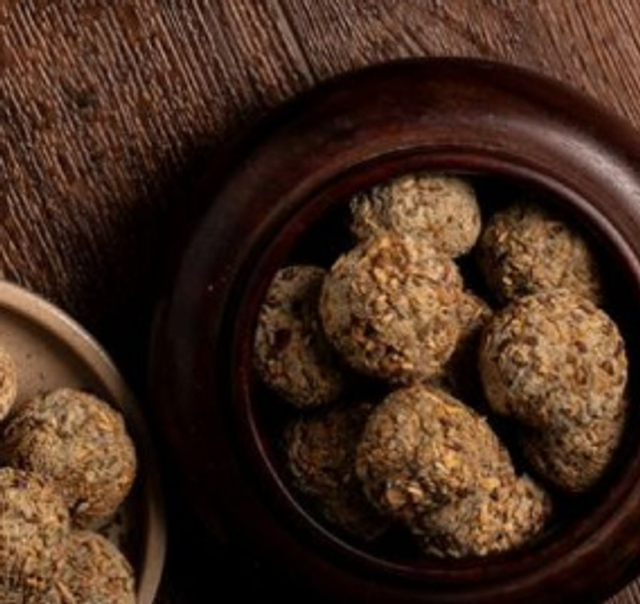 Bombita de Palo Santo – Sagrada Madre