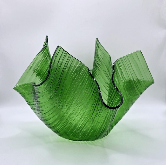 635. Vintage Handkerchief Bowl