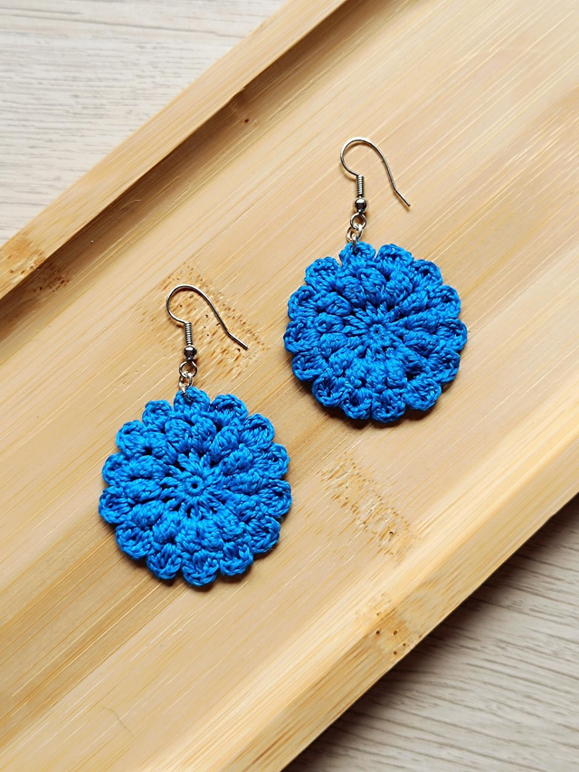 Boucles d'oreilles HORTENSE en  Micro-Crochet - Bleu Caraïbes