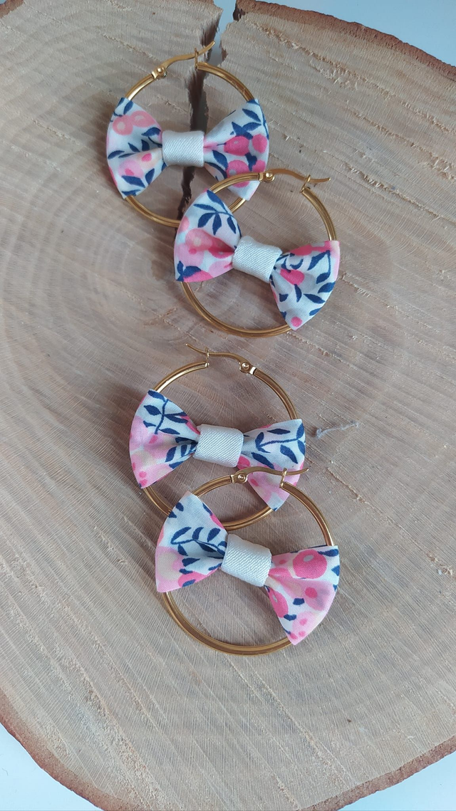 Boucles d'oreille avec noeud liberty