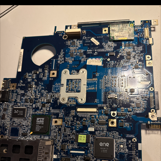 1141-Acer / Compal Laptop Mainboard HCW51 LA-3121P Rev: 1.0 (2006) – Für Bastler / Ersatzteile