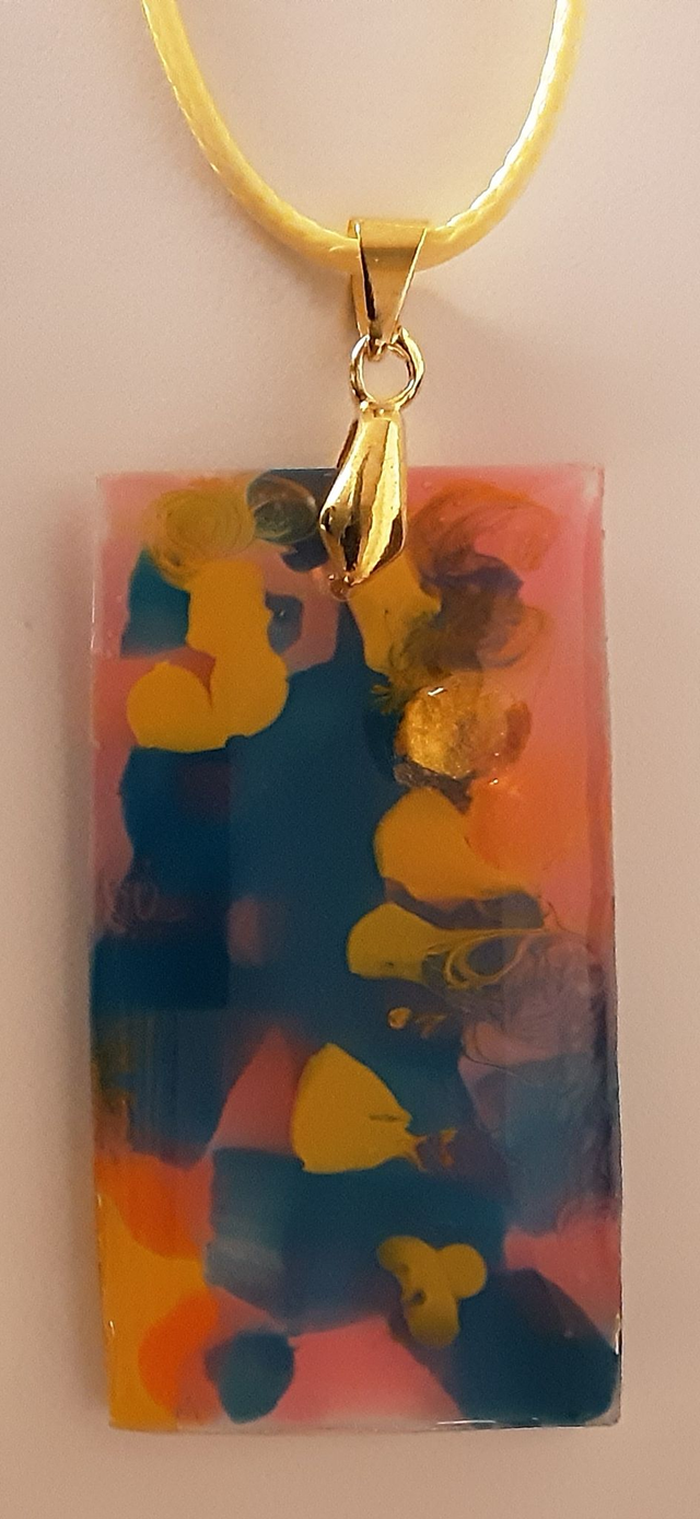 Pendentif rectangle moyen collection Vaporeux impression bleu rose saumoné jaune d&#039;or orangé