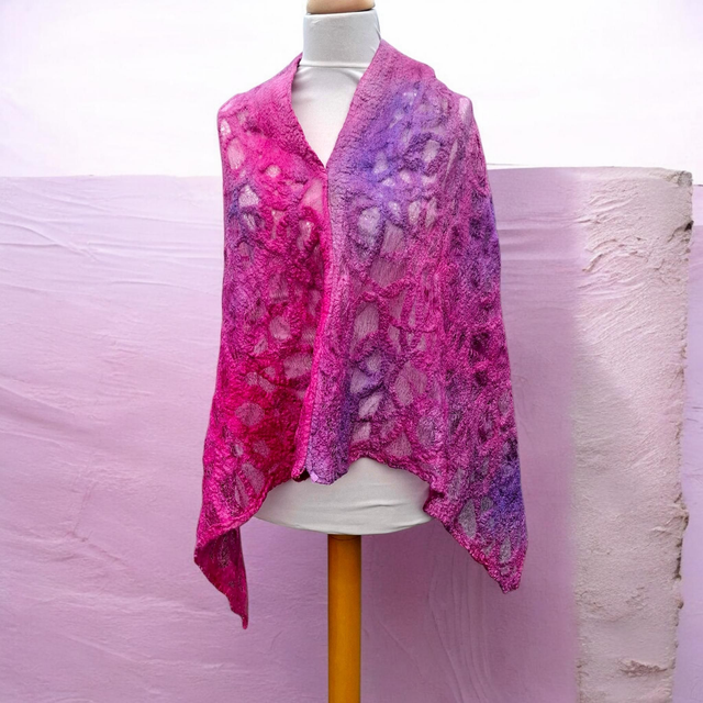 Kells Bay Poncho - Pink / Purple