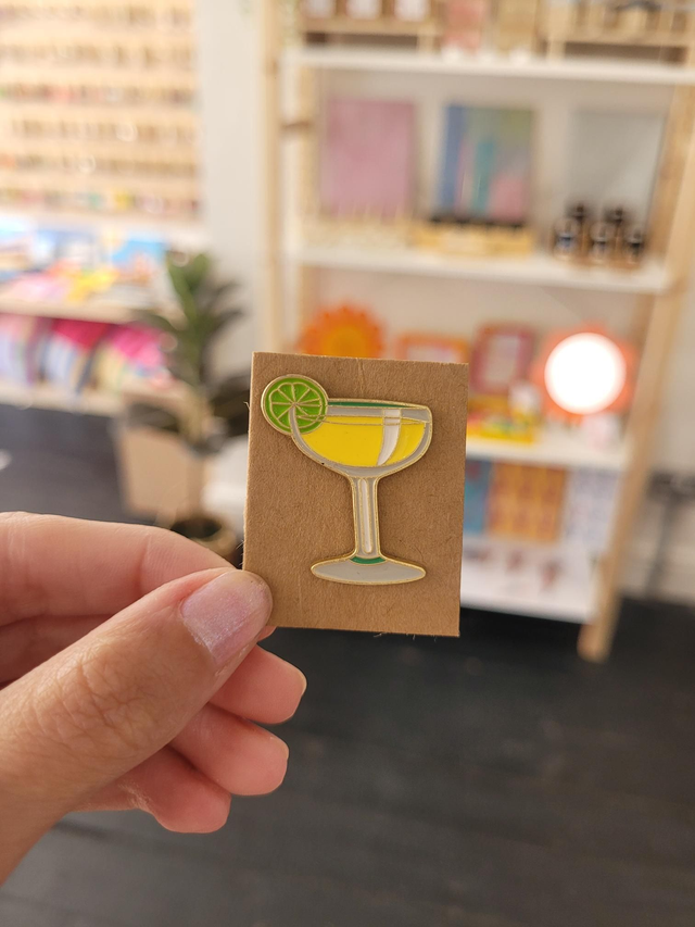 Daquiri cocktail enamel pin badge (yellow) - HE-136