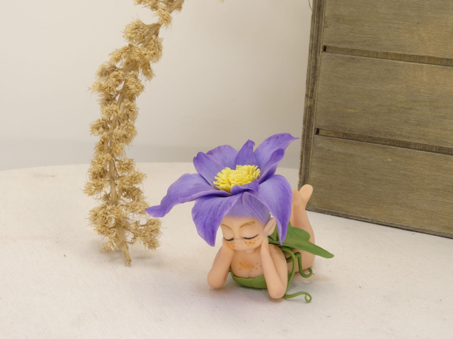 Hada de Flor Morada